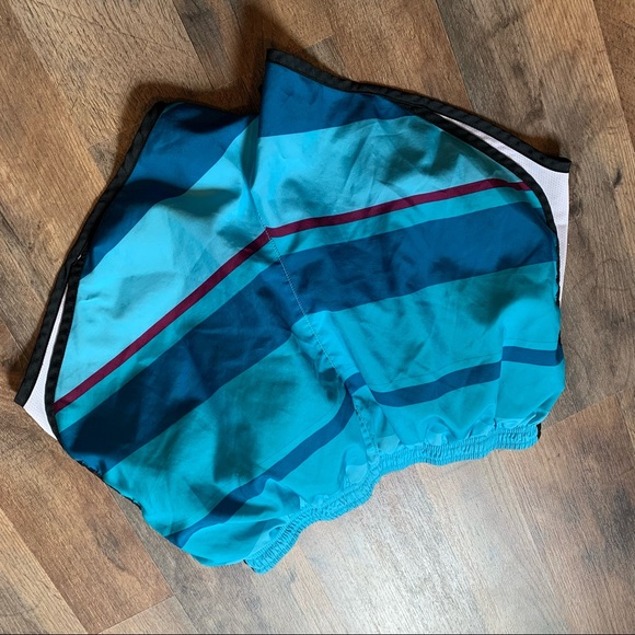 Dri-fit Nike workout / Athletic / running shorts - Picture 6 of 8